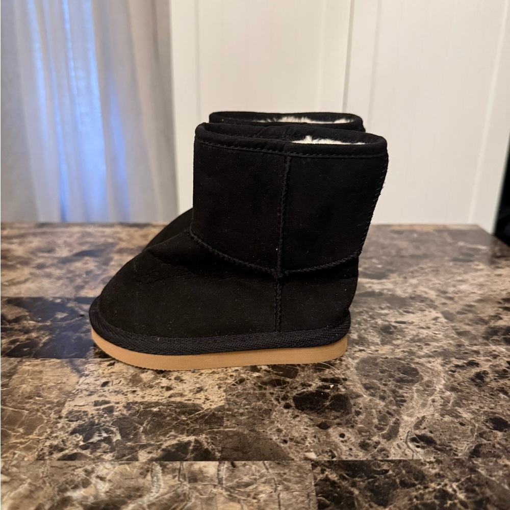 Toddler Black Boots - Picture 2 of 5